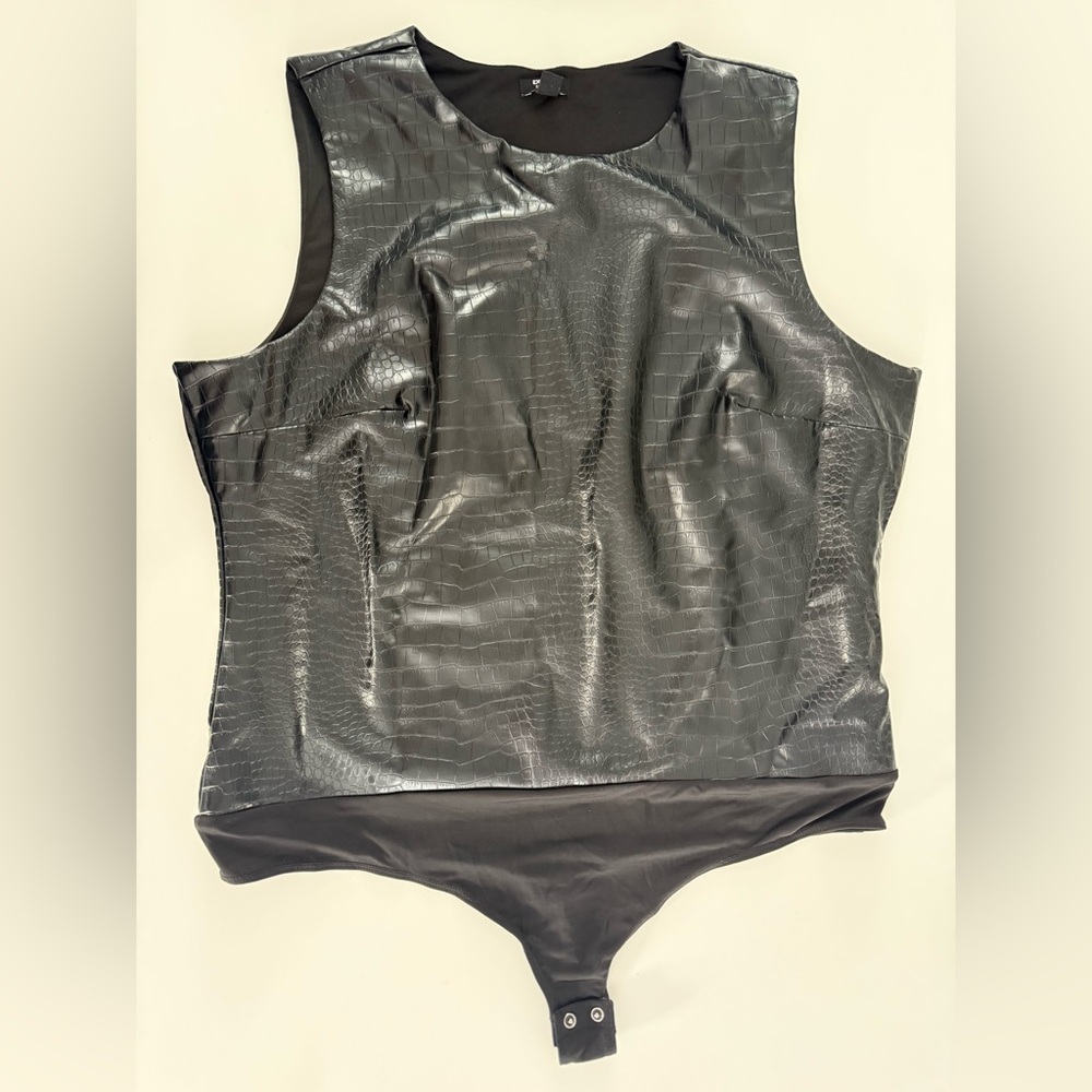 Express high neck bodysuit xl